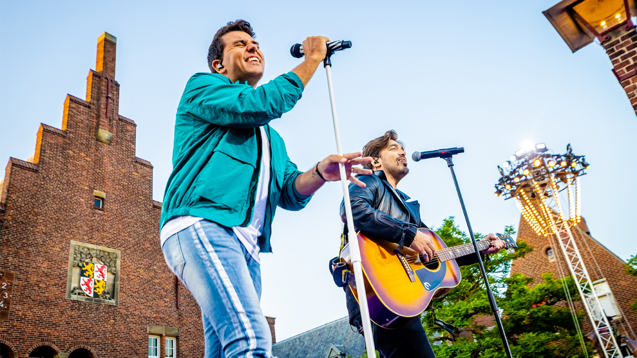 Muziekfeest Op Het Plein In Waalwijk! | AVROTROS